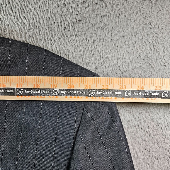 Caravelli 2 PC Suit Blazer Men 46L Pants 38x31 Superior 150's Gray Striped - Picture 12 of 16